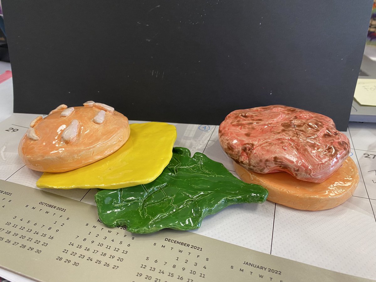 WickliffeArt's tweet photo. Matthew’s #clay #cheeseburger #art #highschool #highschoolart #ceramics #highschoolceramics https://t.co/X0CNbOyLPp