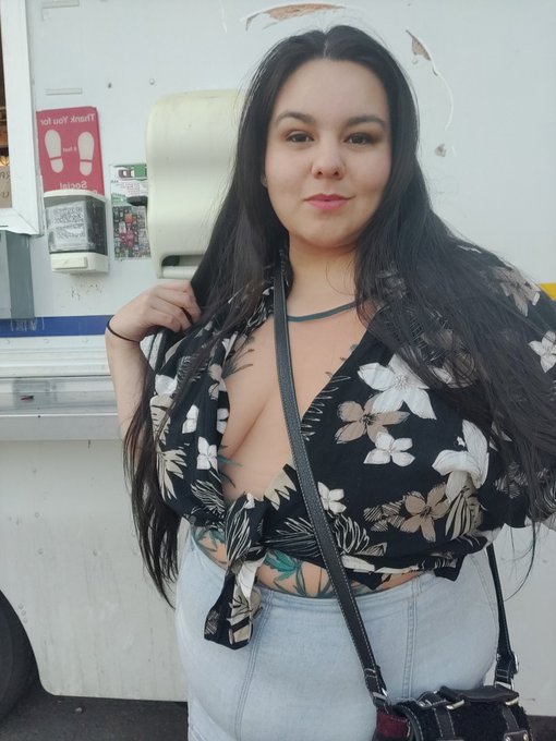 Taco truck slut 🌮 https://t.co/lO4odWzks7<a href="/tag/lasvegas"class="tags"><span>#lasvegas</span></a>