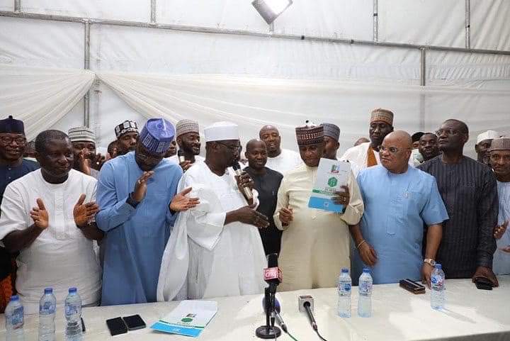NSGFCRA's tweet photo. Rt. Hon. Chibuike Rotimi Amaechi.

I just got my expression of interest and Presidential nomination forms. I appreciate my friends and associates for doing me this honour. I assure you that I am a representation of all tribes and regions. A true Nigerian candidate. https://t.co/u0UPOnFeMP