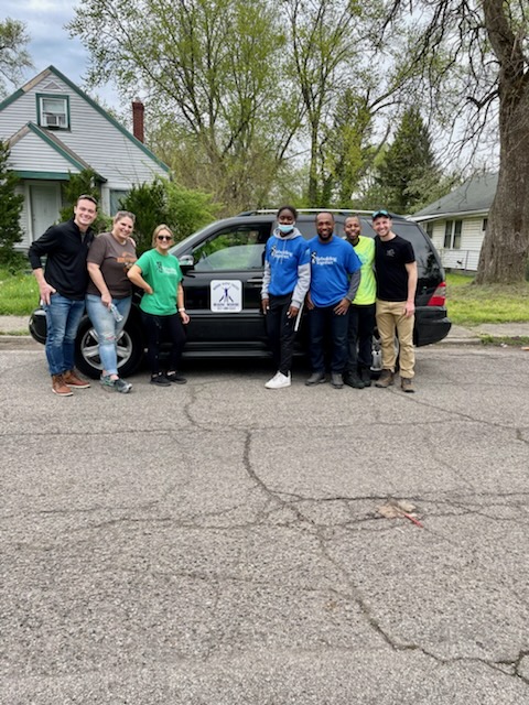 PyattBuilders's tweet photo. We had a wonderful time participating in Rebuild Day with @RTIndy π‘ Several sales team members attended this volunteer event on the Northwest side of Indianapolis last weekend!
#rebuildtogether #pyattbuilders #indianahomebuilder https://t.co/MEnHB0MZmI