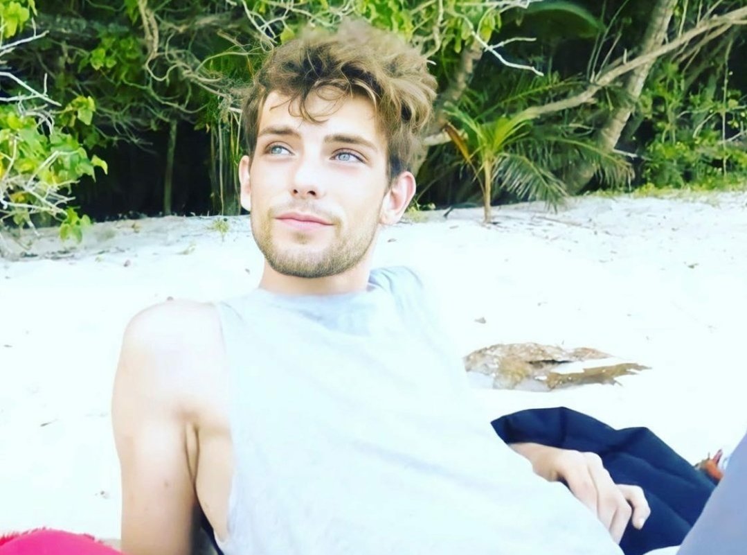 Eurofanix's tweet photo. Mi ganador y de aquí no me bajo #SVGala3 https://t.co/vLL21ZfDXx