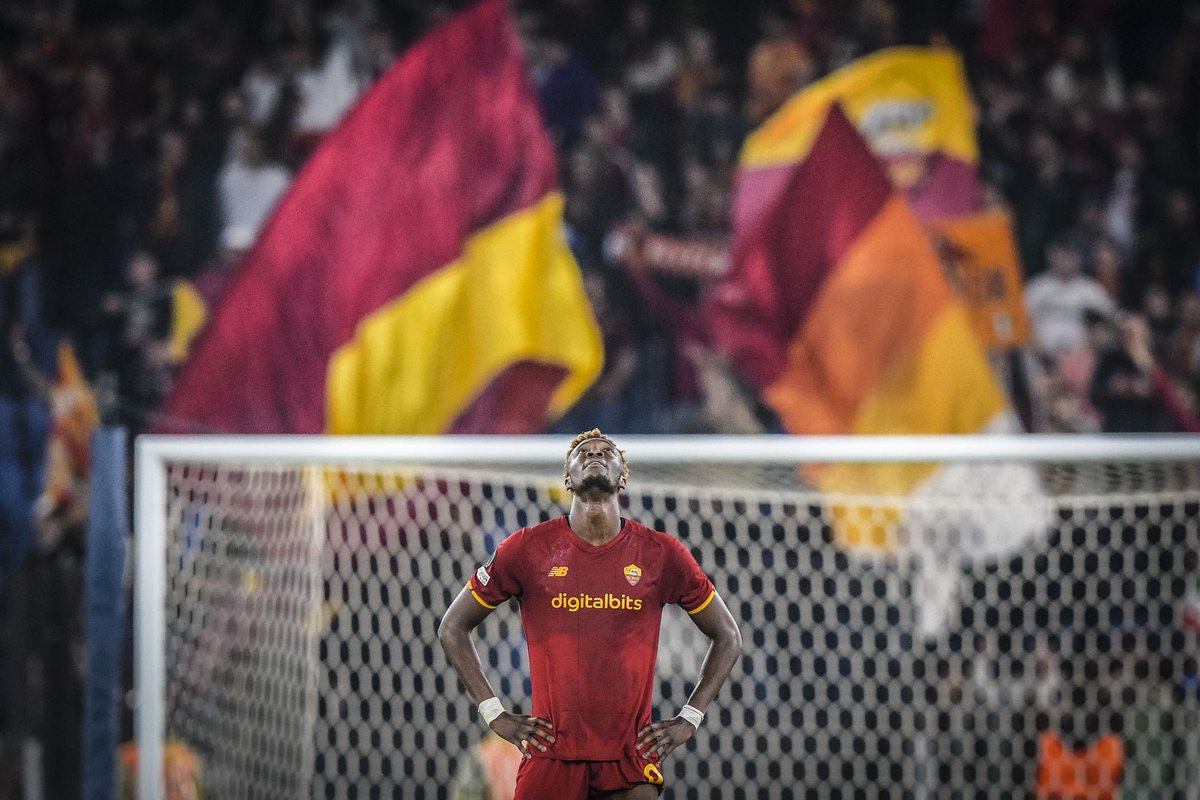 OfficialASRoma's tweet image. La foto perfetta non esis...