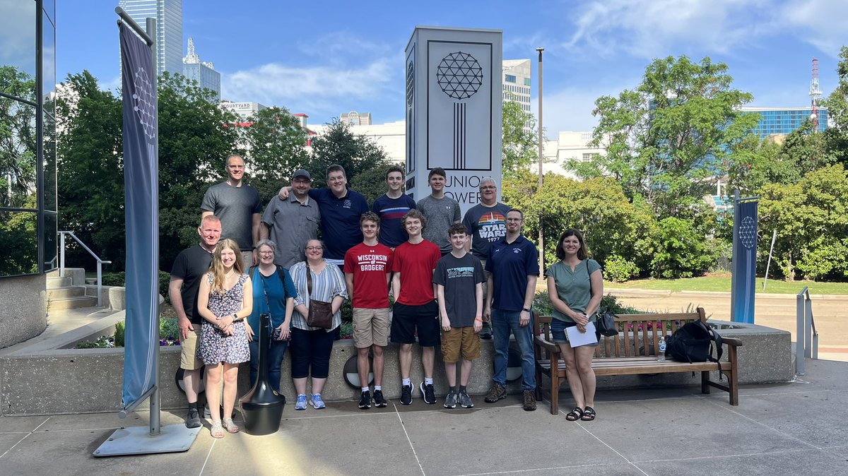 BayPortRobotics's tweet image. What a great group. We are having fun in Dallas TX!