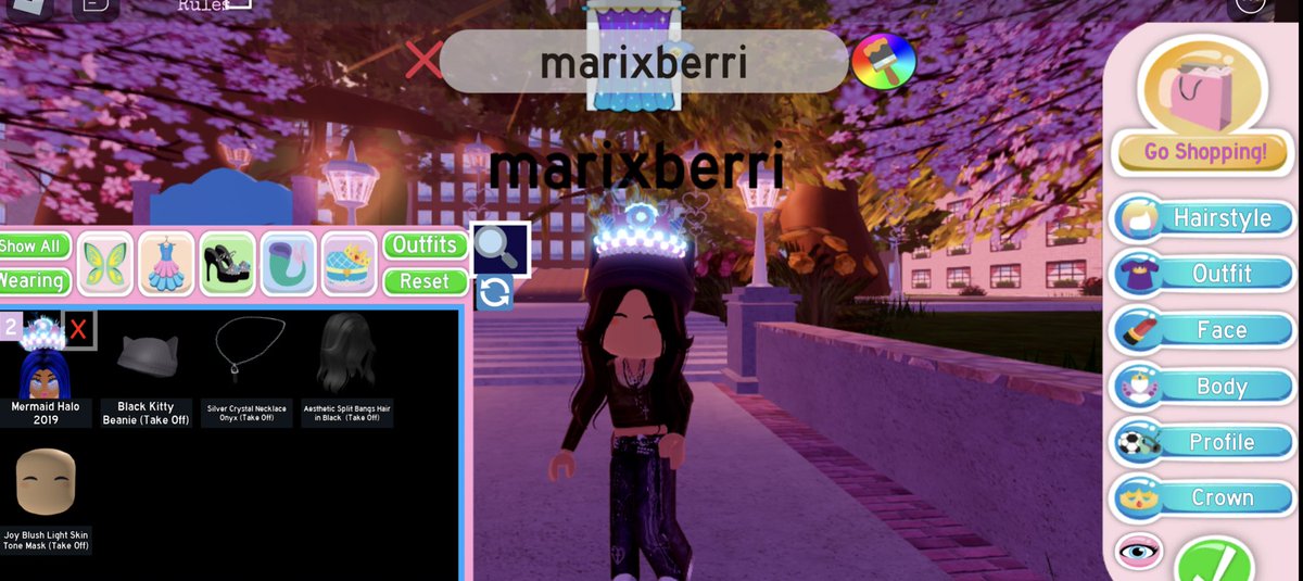 marixberri's tweet photo. 🌊Mermaid 2019 Halos Giveaway🌊

-rules-
- retweet &amp; like
-follow me 🤍

thats all! there will be two winners! <3
kws: mer 19 og mer halo mermaid 

#royalehighgiveaway #royalehigh https://t.co/8JgwQToDum