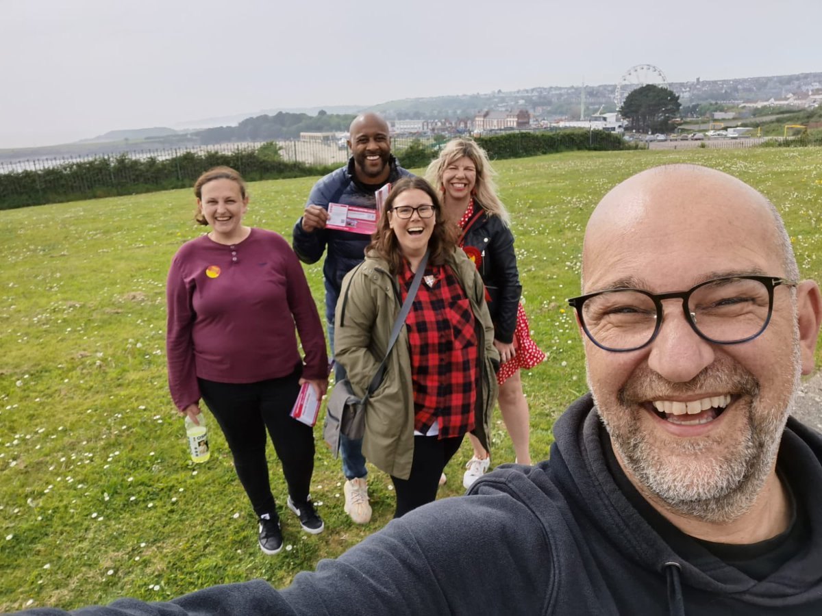 EmBaruc17's tweet photo. @BarucLabour what a fabulous day today, so much support and a really strong sense that it is time for a positive change in Baruc with Labour @Pierre4Baruc #Baruc #labourdoorstep https://t.co/xg2XdF5cDF