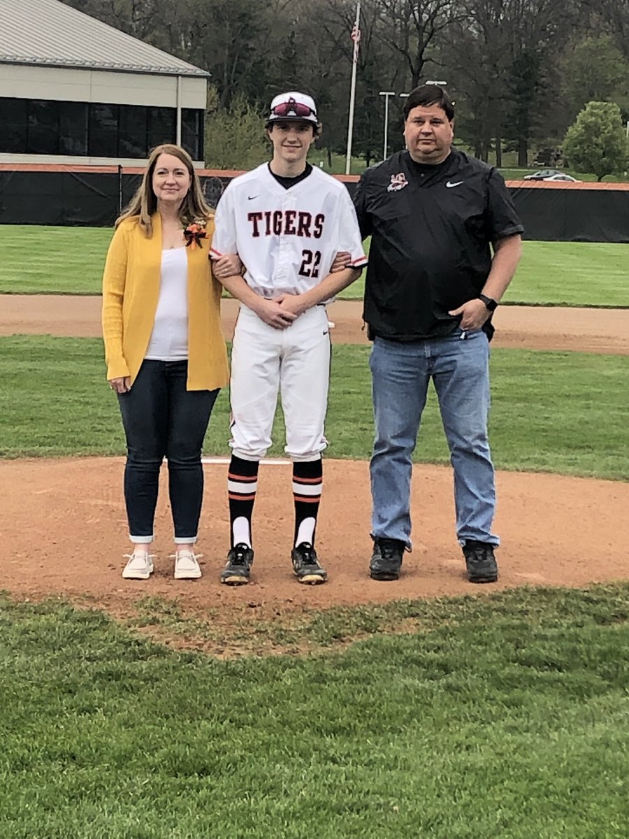 MTigerAthletics's tweet image. Senior Night at The Duck tonight against New Philly.  Go Tigers!!