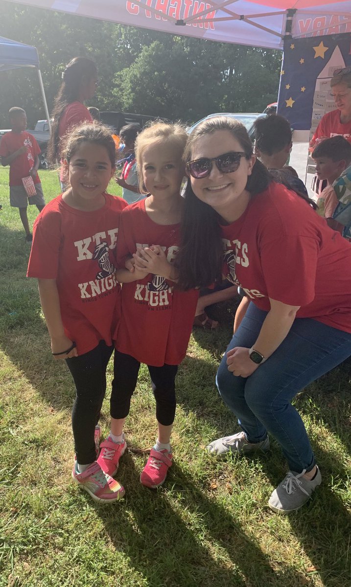HBostardi's tweet photo. We had so much fun at the First Grade Literacy Picnic! @KingsTownElem #readeveryknight https://t.co/KimTpirv2P