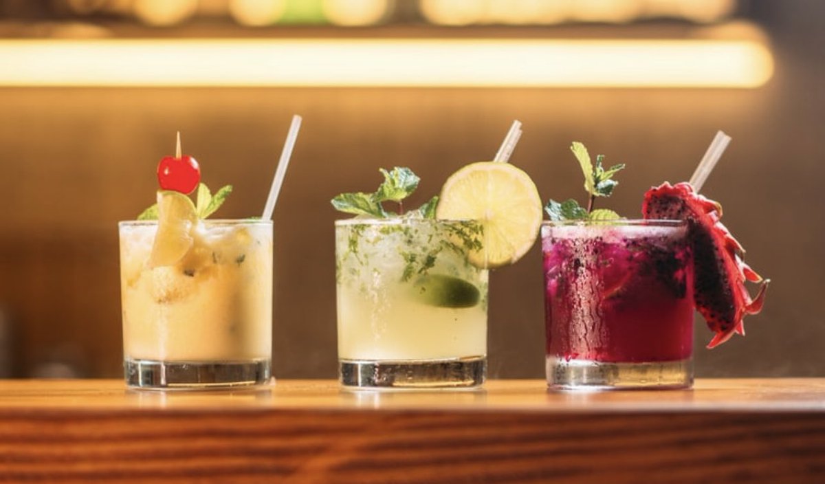 DailyOvation's tweet photo. Gorgeous ๐น ๐ฅ
Happy #cincodemayo
#tacosarelife #tacogram #tacolover #quesadilla #quesadillas๐ง #mexicanfood #cocktails #cocktailsofinstagram #cocktailporn #cocktailoftheday #tequilas #margaritaville #margaritatime https://t.co/dnbbeWVi6L