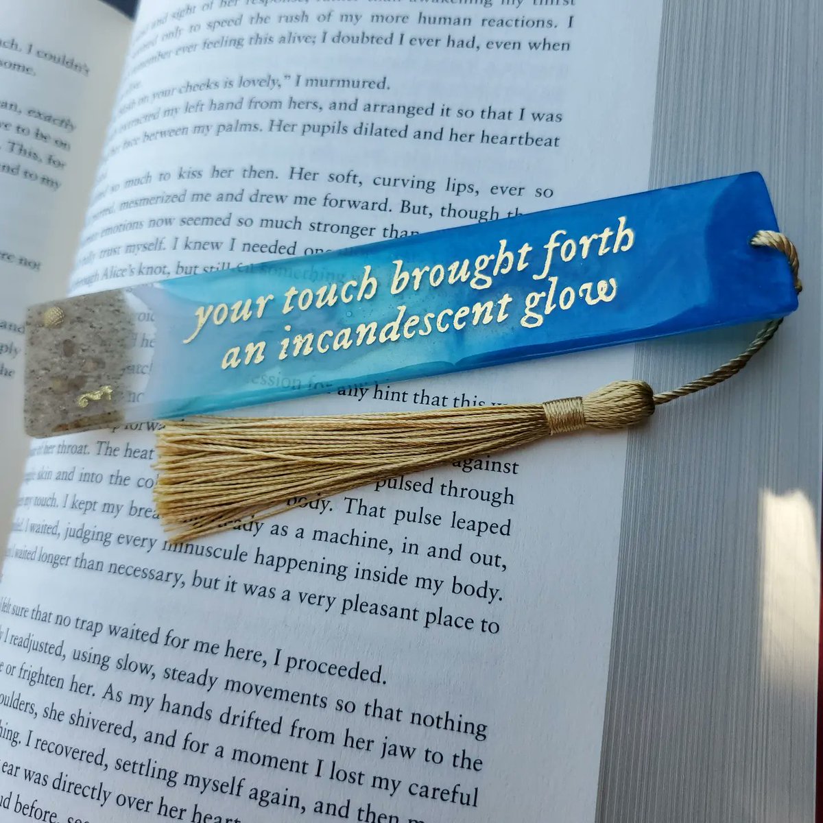 cabinsidecrafts's tweet photo. The update is live!! There's still lots of coasters left, as well as some items on sale and some ocean bookmarks! 🔮🌊 https://t.co/Mu1Boisvcp