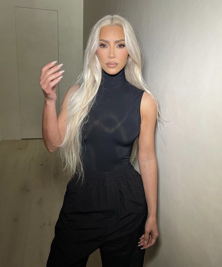 Kardashian World tweet media