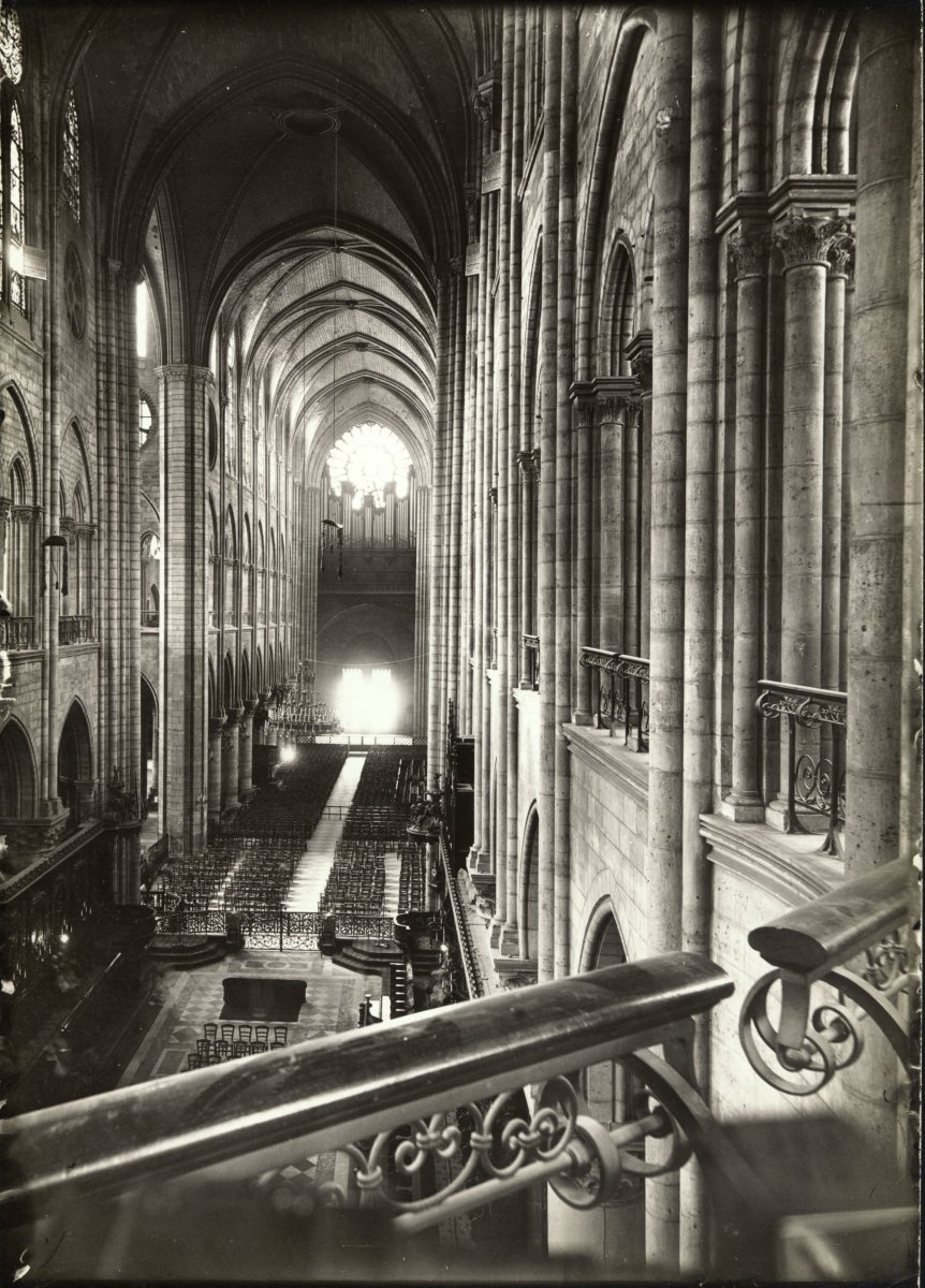 William Henry Goodyear. 
Intérieur de Notre-Dame  1903  Paris