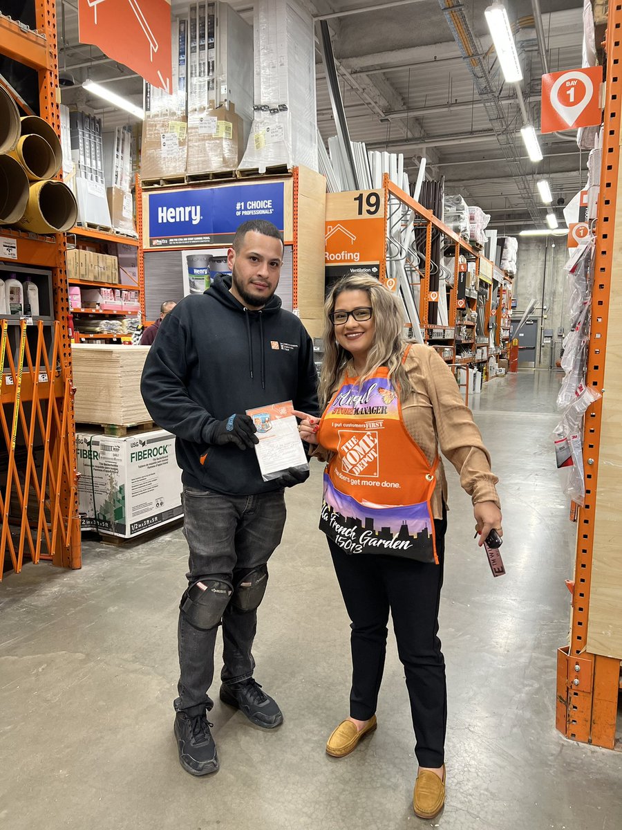 South Loop Chicago tweet media