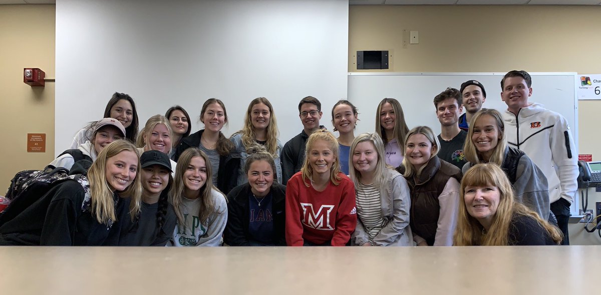MiamiUNutrition's tweet photo. These nutrition students completed two semesters of medical nutrition therapy  and are going on to jobs, graduate schools and post-baccalaureate dietetic internships. Congratulations Miami Nutrition Students in the  Class of 2022! https://t.co/45vBt09JAa