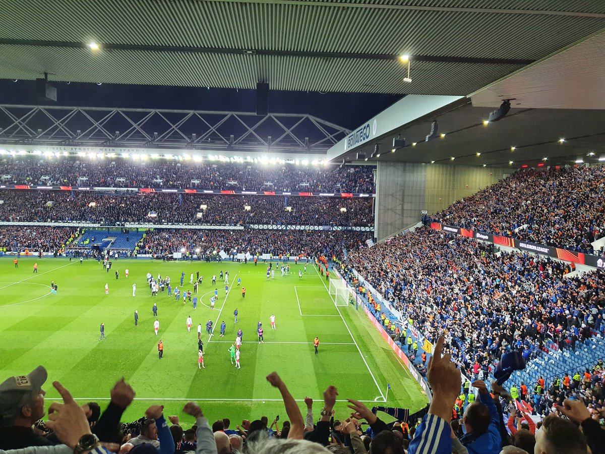 HowieK17's tweet photo. 💙 What a club. https://t.co/QxLS05TJCc