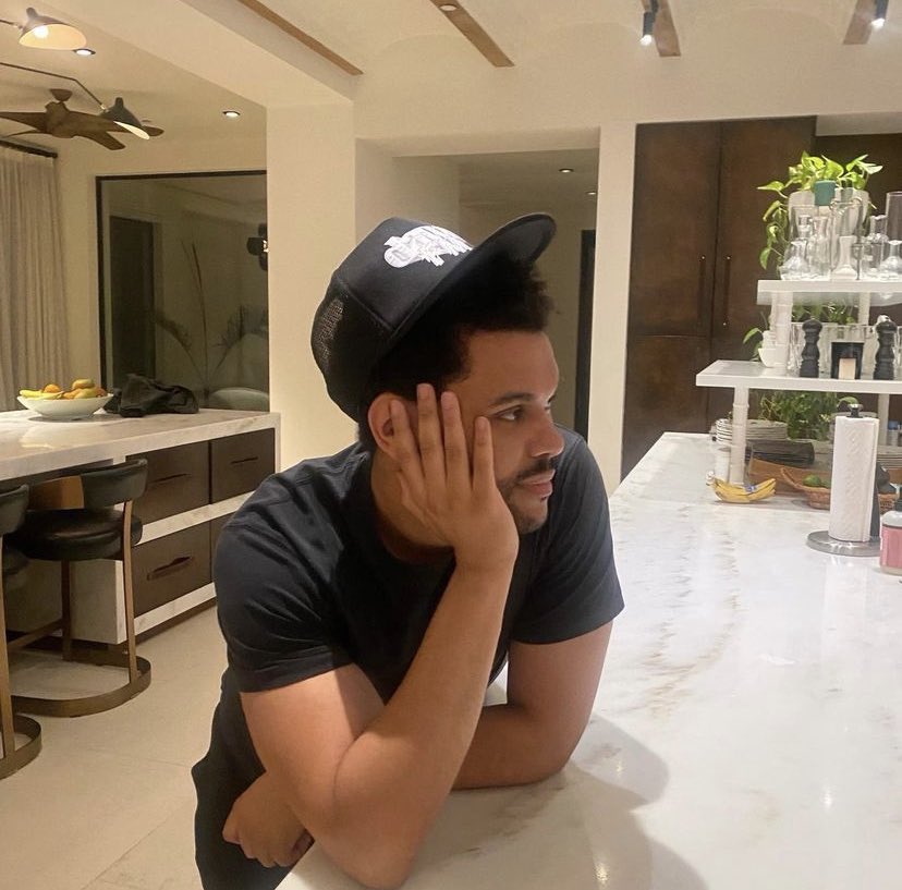 NewsWeeknd's tweet photo. Caesar’s Palace https://t.co/a08DjXuDir