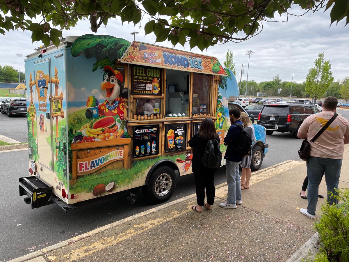 LchsPtsa's tweet photo. THANK YOU to all the parents who helped sponsor today’s Kona Ice visit! It was a great end of day treat for the staff! @LCHS1954 https://t.co/8UVnHrHCd1