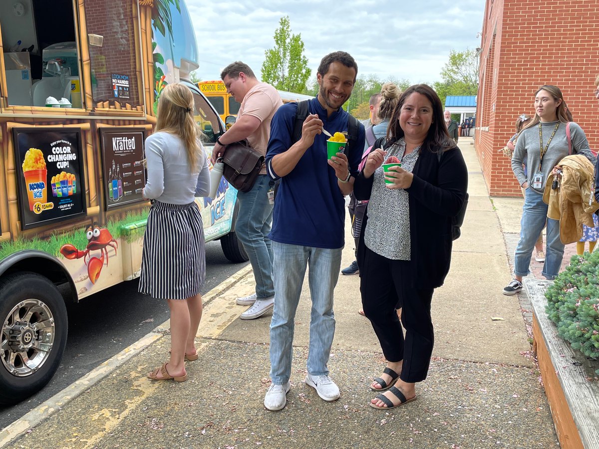 LchsPtsa's tweet photo. THANK YOU to all the parents who helped sponsor today’s Kona Ice visit! It was a great end of day treat for the staff! @LCHS1954 https://t.co/8UVnHrHCd1
