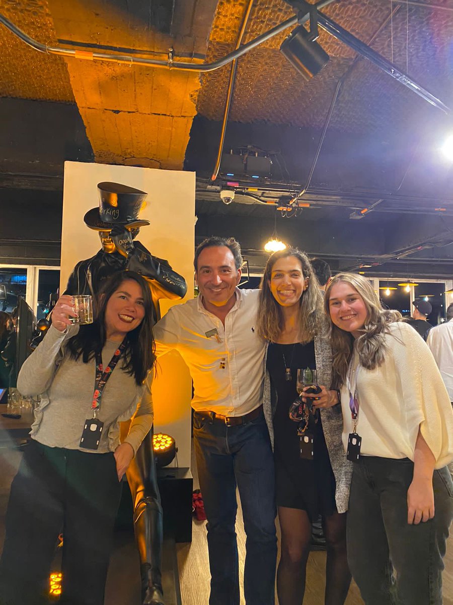 mejialaalcaldia's tweet photo. anoche la final de #WorldClass2022 Colombia estuvo emocionante 🥃💥 que increíble ser parte de @DiageoCOL, aprender de este increíble sector y ver a jóvenes y sobre todo mujeres triunfando en las barras 🍸 nuestros egresados de #Learning4Life son protagonistas 🎉 https://t.co/3hG6hbgdu9