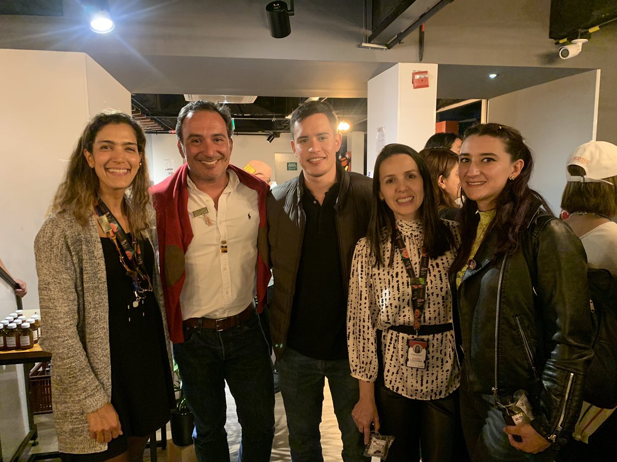 mejialaalcaldia's tweet photo. anoche la final de #WorldClass2022 Colombia estuvo emocionante 🥃💥 que increíble ser parte de @DiageoCOL, aprender de este increíble sector y ver a jóvenes y sobre todo mujeres triunfando en las barras 🍸 nuestros egresados de #Learning4Life son protagonistas 🎉 https://t.co/3hG6hbgdu9