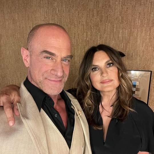 NBCSVU_fans's tweet photo. Retweet if you're with them. ❤ https://t.co/z2s5R3eUVO