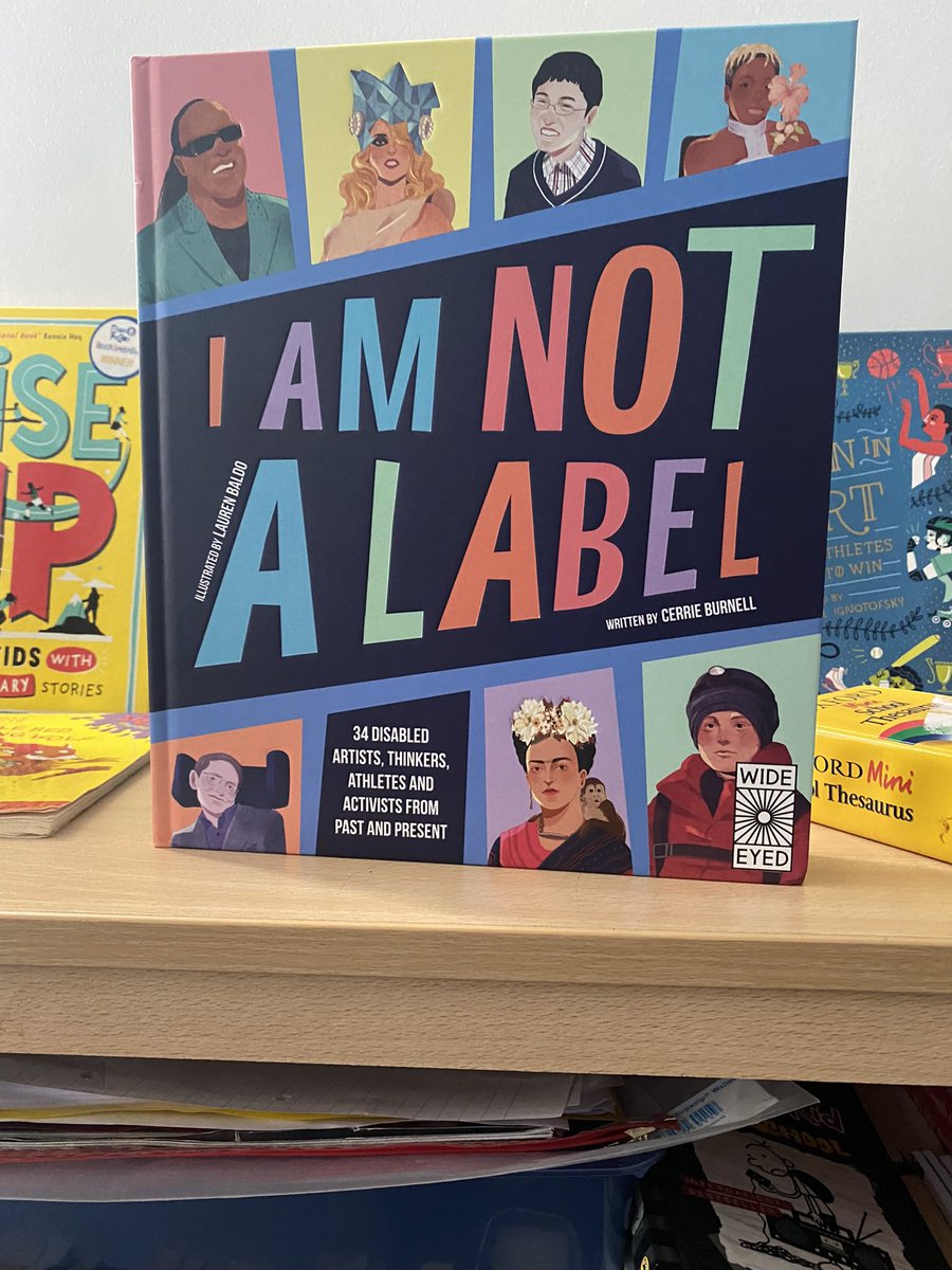 Kayy2z's tweet photo. Nice to spot this at work. Perspective ππ #NFTCommunity #NFTProject #NFT #HyperSloths #MHC #Mmemberville #Iamnotalabel #book https://t.co/1mGRVsFUFd