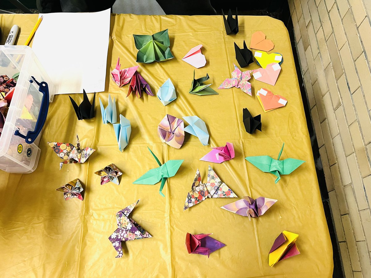 Counselor_Law's tweet photo. @ThomasKelly_HS is celebrating #AAPIHeritageMonth with #Origami fundraising! Our students are very talented! 

#AAPIMonth #AAPI #aac #AAC https://t.co/fLfHD6TV0T