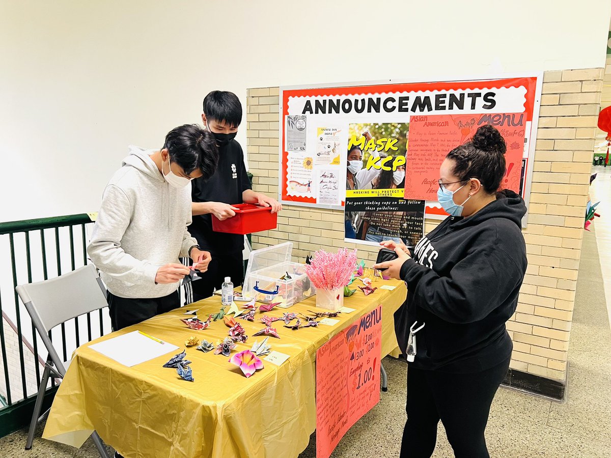 Counselor_Law's tweet photo. @ThomasKelly_HS is celebrating #AAPIHeritageMonth with #Origami fundraising! Our students are very talented! 

#AAPIMonth #AAPI #aac #AAC https://t.co/fLfHD6TV0T