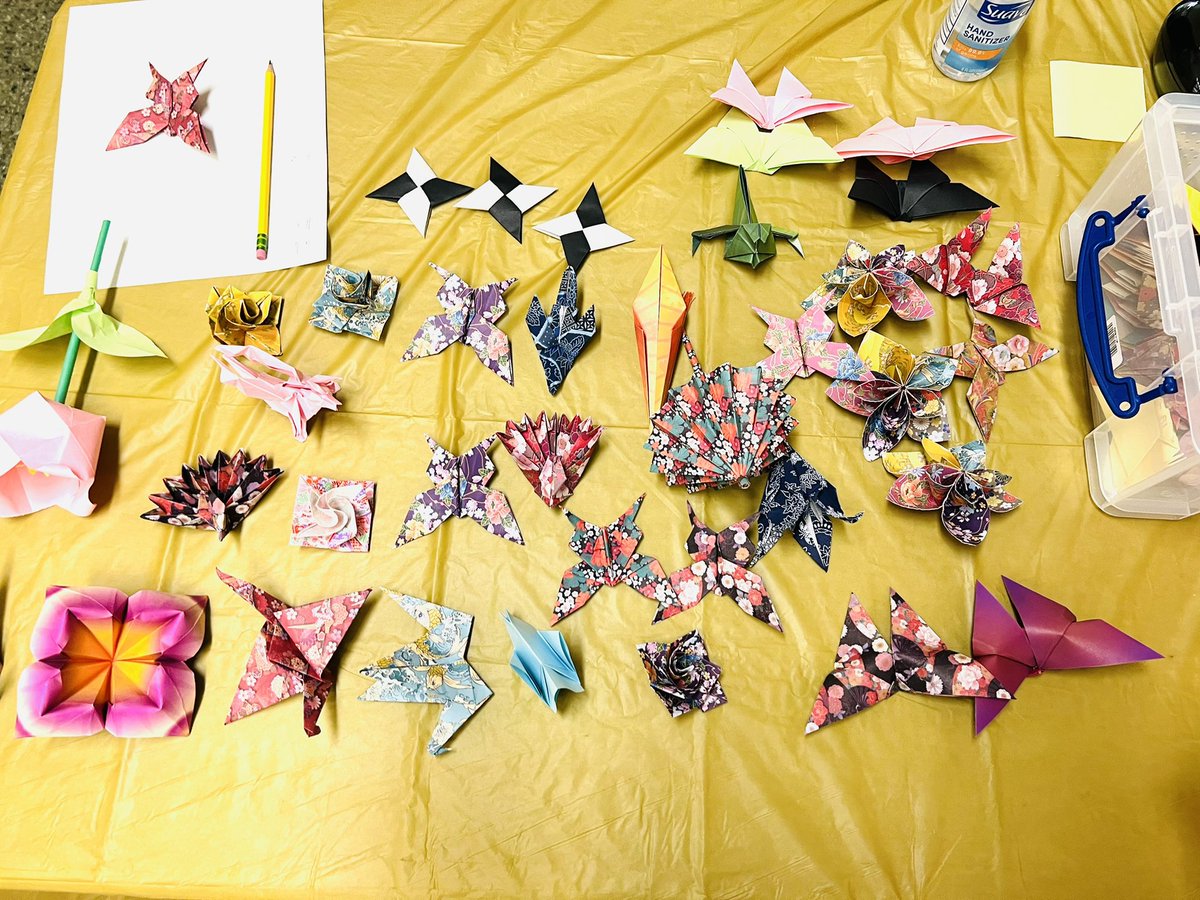 Counselor_Law's tweet photo. @ThomasKelly_HS is celebrating #AAPIHeritageMonth with #Origami fundraising! Our students are very talented! 

#AAPIMonth #AAPI #aac #AAC https://t.co/fLfHD6TV0T