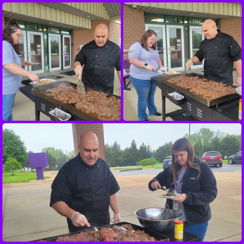 NikePrincipal's tweet photo. Nike Elementary School staff was treated to an amazing lunch today! Many Nike families donated food and supplies, and Al Kirchhofer, the district's Chief Financial Officer, graciously cooked the meal for our staff! #mvnation https://t.co/0uz0eeHjZT
