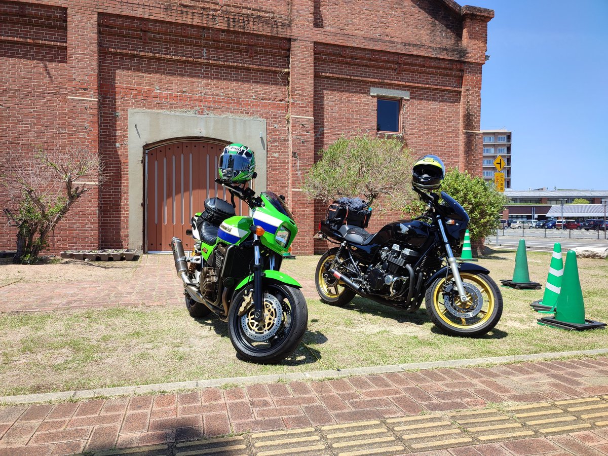Anmashi164's tweet photo. おはようございます！
4日淡路島ツーリング、5日岡山ZRXミーティングの予定だったのに、嫁さんにキレられミーティング参加は断念(^_^;)
比較的近場で、フォロワーさん達と交流出来る絶好のチャンスだったのに残念(T_T) https://t.co/uE464T24cM