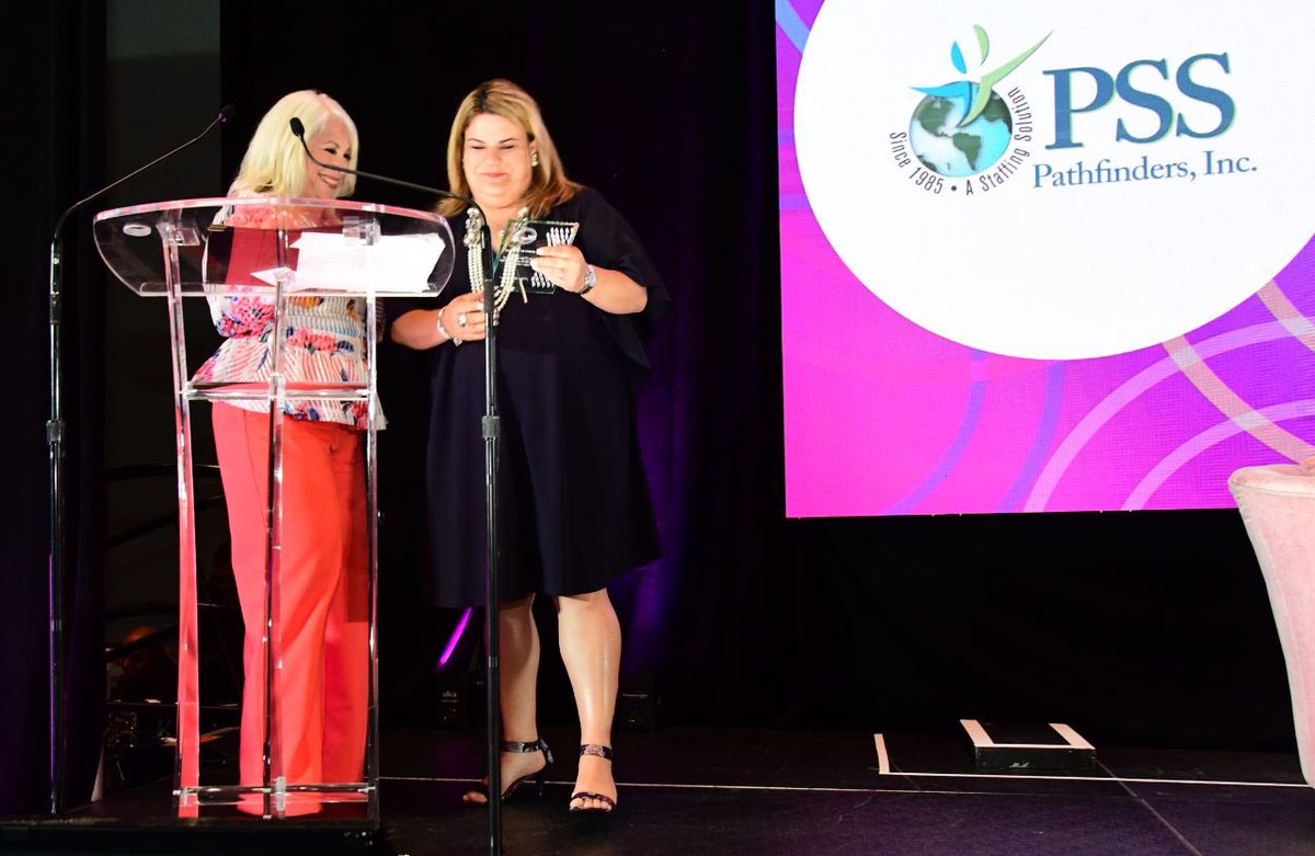 El reconocimiento ¡Mujer Lanzada 2022! que me dio <a href="/MujerEmprendePR/">Mujer Emprende Latina</a> lo llevo con mucho cariño con todo el trabajo de años que llevamos para avanzar las causas de nosotras las mujeres, como abrir paso en campos que aún somos minorías, mayor representatividad, recursos y respeto.