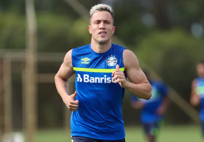 Meio-campista do Grêmio é afastado e pode ser negociado