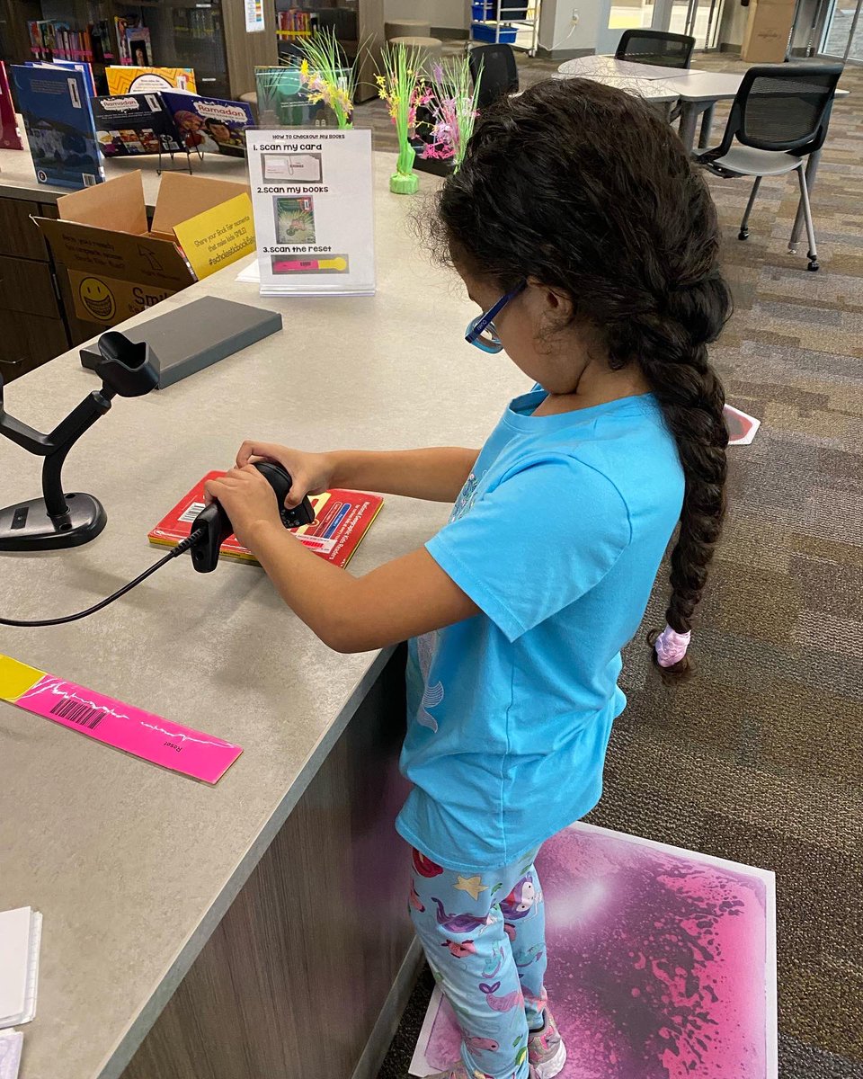 LCE_Lion_Lib's tweet photo. Lion librarians in training! These 2 amazing Kindergarten students saved up enough Lion loot to be  librarian for a day. They each got to choose the classes activity for next week and assisted with book checkout. ❤️🦁📚#LionsPride https://t.co/DcYTtVNhIA