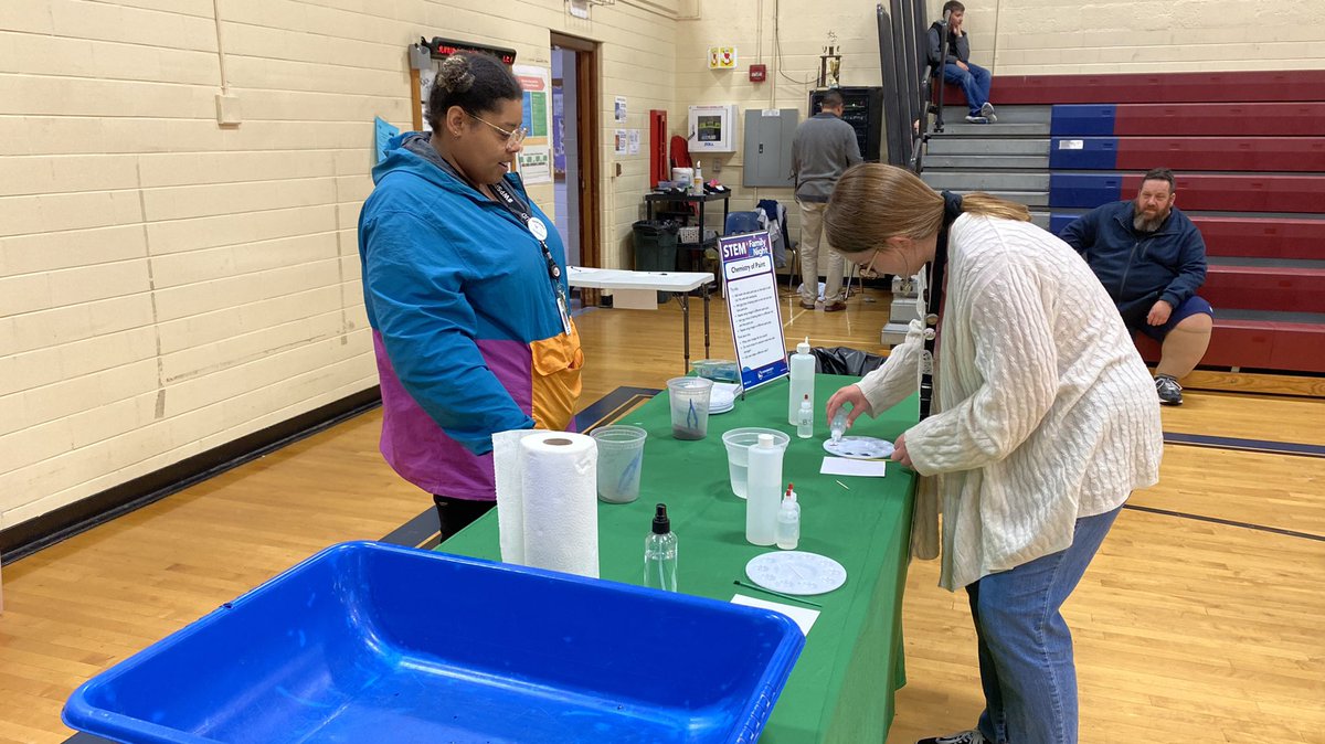MarshallUsd259's tweet photo. Stem night fun with Exploration Place at Marshall Family last tonight! Ohh what fun we had!!

#Fun #STEM #ExplorationPlace #WeareMarshall #SomosMarshall #WPS #WPSProud @WichitaUSD259 https://t.co/sn1ASbC5Bd