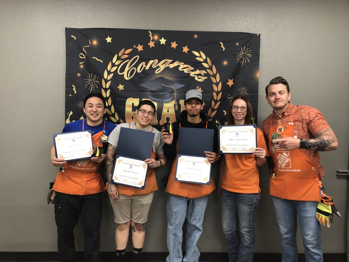 Peggy Koniak tweet media