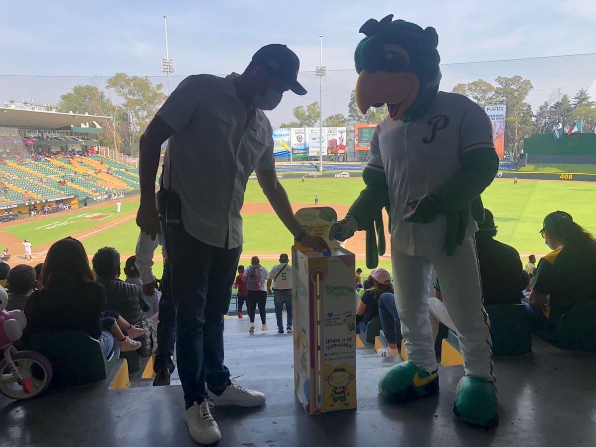 Pericos_Oficial's tweet photo. Pericos de Puebla tendrá compromiso de responsabilidad social con Banco de Tapitas 👌

A partir de hoy, el estadio Hermanos Serdán se convierte el el punto principal para la recolección de tapas de plástico pet con la finalidad de su donación para niños con cáncer. 

(Hilo ➕) https://t.co/u9tgQVkDKA