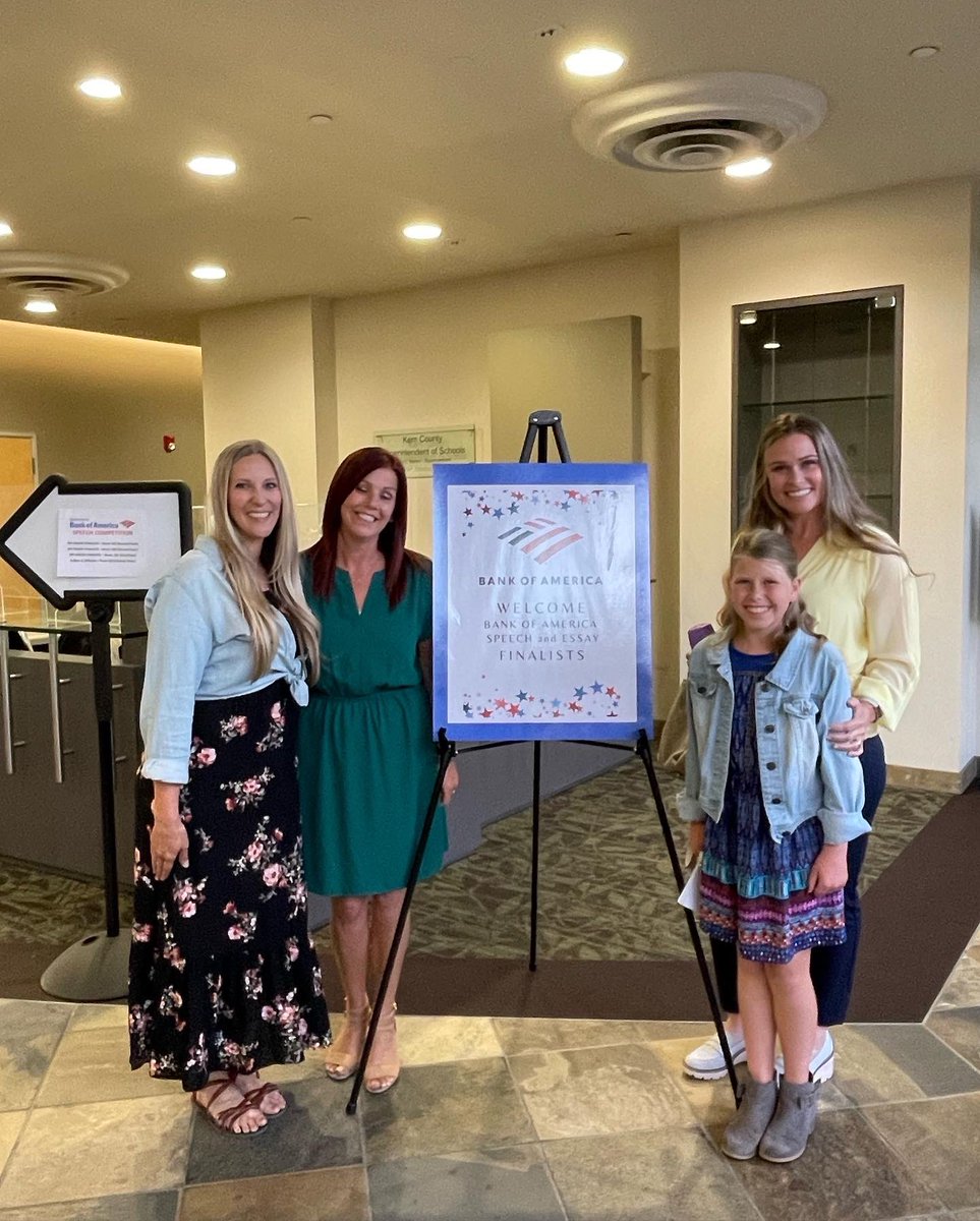 RBGUSD1's tweet photo. Way to go Brooke Porter! Third place win in the Bank of America Speech Finals! 👏🏻🧡💚 #Gauchosrepresent https://t.co/JqijhHYICA