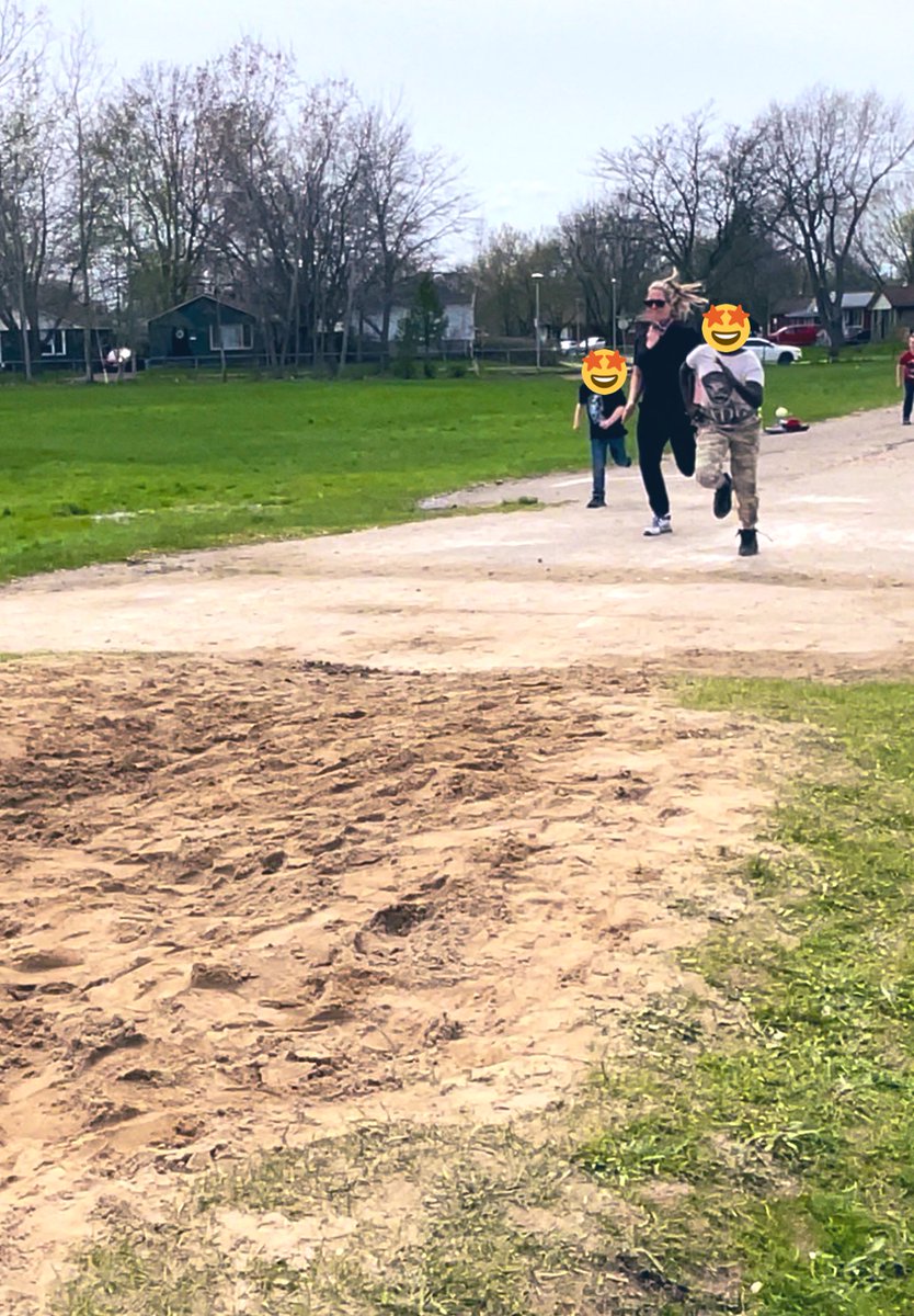 Track and field practice at Wilton Grove! 
Great to see the students engaged in these activities again!!! ❤️ Thank you Mr Elliott for showing us how it’s done!!!!🙂
<a href="/wilton_grove/">Wilton Grove P.S.</a>