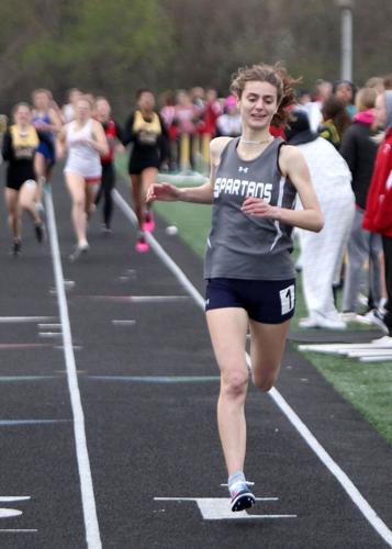 Prep girls track &amp; field: 

* Bulldogs give Flynn a 'storybook ending' 

* Horner captures three events to fuel Bettendorf

* PV sweeps distance events 

* North Scott gets PR from Hanenburg in shot put

qctimes.com/sports/high-sc…

#iahstrk