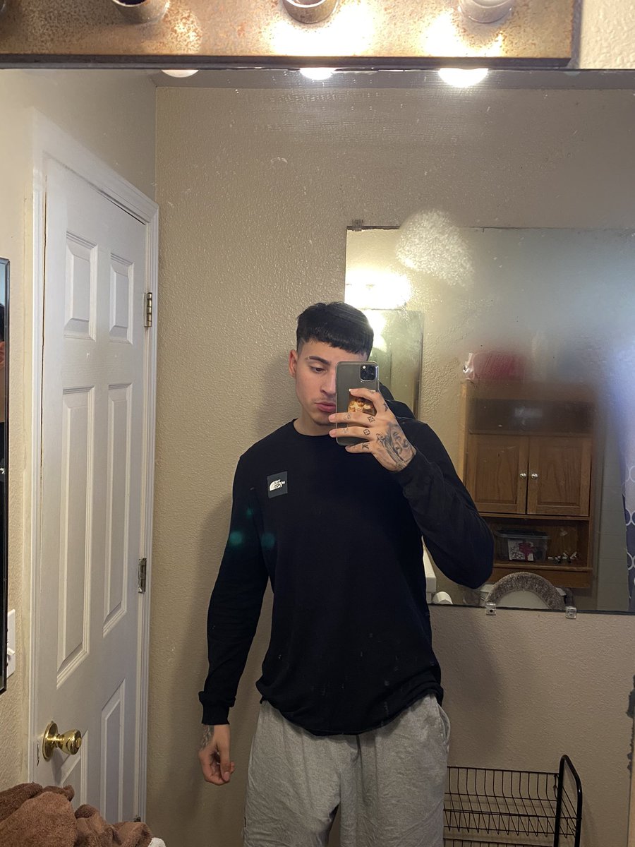 Finn tweet media