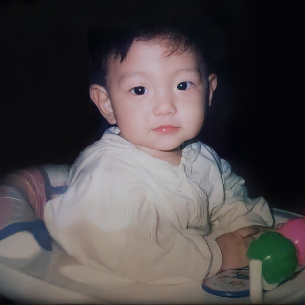 kae_nsk's tweet photo. HBD Baekhyunnee  #HappyBaekhyunDay https://t.co/6YY4RruRGj