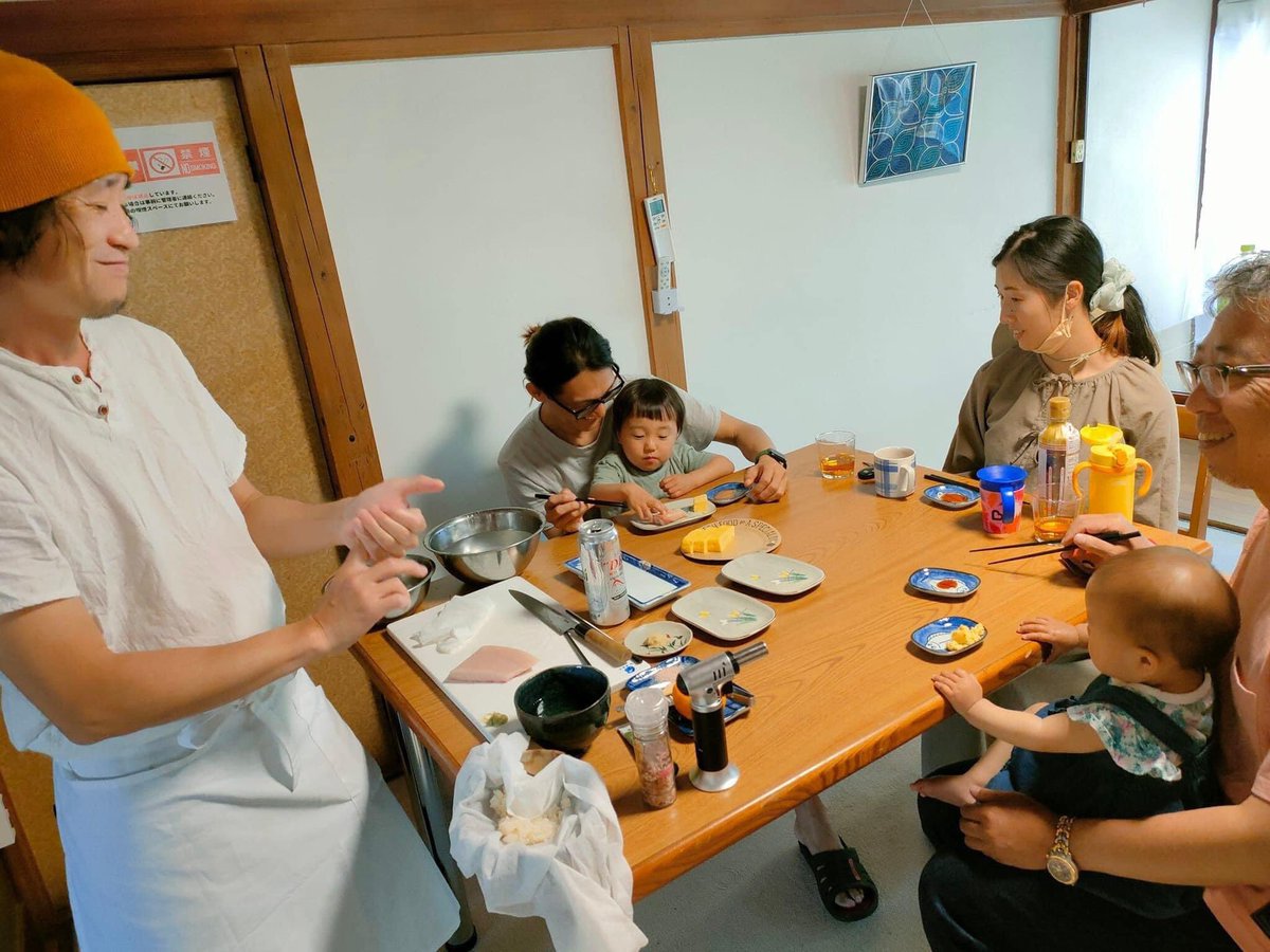 nishidalol's tweet photo. ADDress会員さんの計らいで、息子（2歳）の初寿司！解禁が…

回らないプライベート寿司…！！

贅沢すぎて大丈夫かww 

天然ぶり・カツオ・中トロ・金目鯛など…全部死ぬほど美味かった
#addresslife https://t.co/jB3alkCTfe