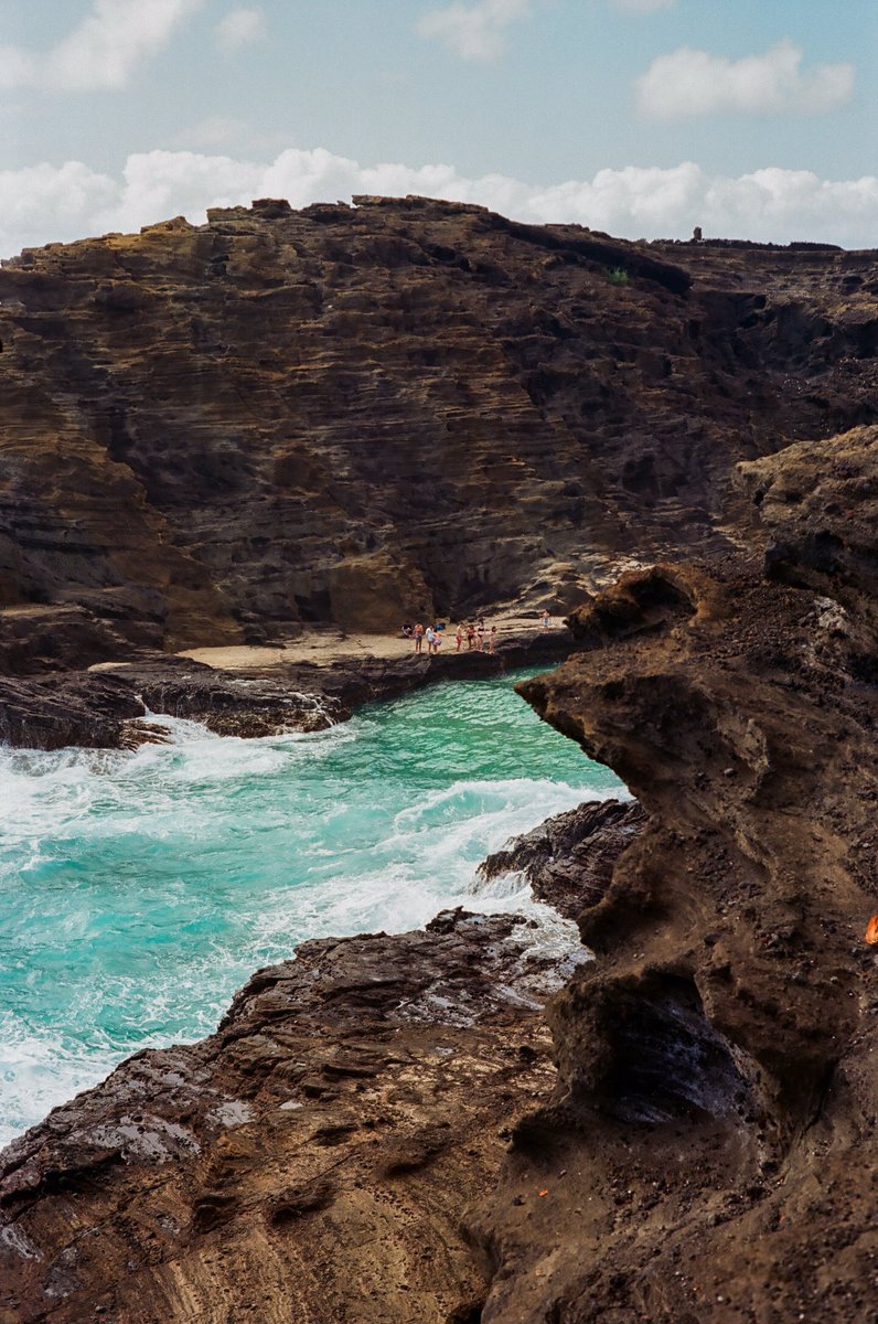 ChrisBakerF8's tweet photo. Oahu with my LeicaM2 #filmphotography #leicam2 #portra400 https://t.co/hP2u1PRnFx