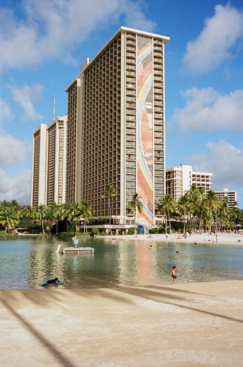 ChrisBakerF8's tweet photo. Oahu with my LeicaM2 #filmphotography #leicam2 #portra400 https://t.co/hP2u1PRnFx