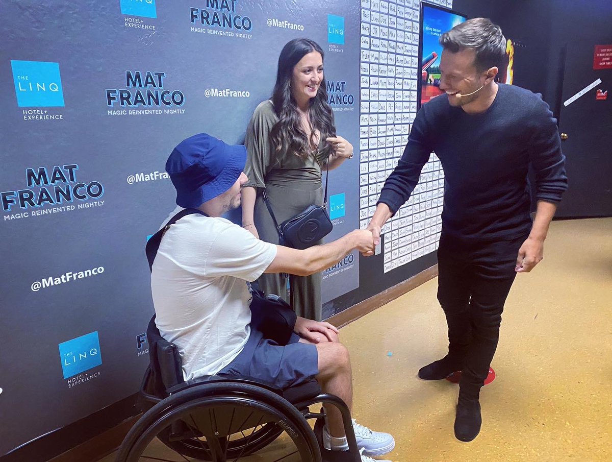 AndyLapthorne's tweet photo. Big love to @matfranco and the team in vegas for looking after us tonight. If you are in vegas make sure you check out the show it’s amazing. #magic #matfranco https://t.co/9tDcx3ltOk