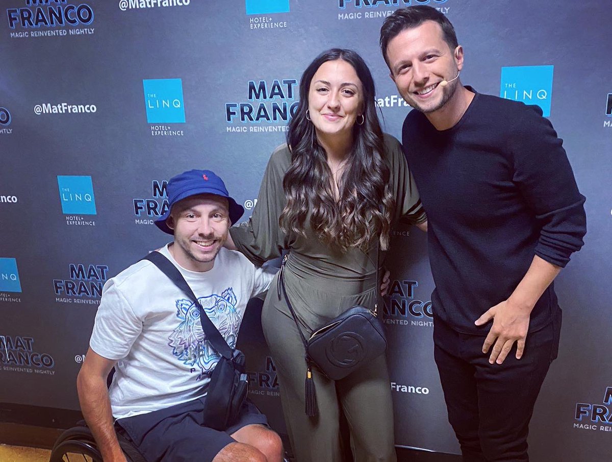 AndyLapthorne's tweet photo. Big love to @matfranco and the team in vegas for looking after us tonight. If you are in vegas make sure you check out the show it’s amazing. #magic #matfranco https://t.co/9tDcx3ltOk