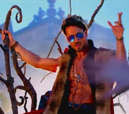 TiaTigera's tweet photo. @iTIGERSHROFF Angel🤗
#TigerShroff Epic King👑
#Heropanti2 1TigerShroff
U definitely 💯#DaFaKar Fateh kiya MrHeropanT with your perfect screen presence & performance.
We Are So Proud OfU TS
We LoveU Tiger Shroff
We ThankU TigerShroff
We SaluteU TigerShroff 💯#DaFakar ❤😍🥰 https://t.co/fFK06MxQx4