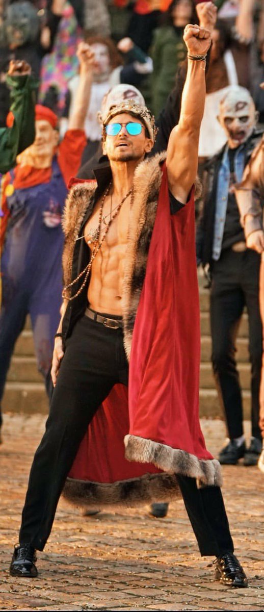 TiaTigera's tweet photo. @iTIGERSHROFF Angel🤗
#TigerShroff Epic King👑
#Heropanti2 1TigerShroff
U definitely 💯#DaFaKar Fateh kiya MrHeropanT with your perfect screen presence & performance.
We Are So Proud OfU TS
We LoveU Tiger Shroff
We ThankU TigerShroff
We SaluteU TigerShroff 💯#DaFakar ❤😍🥰 https://t.co/fFK06MxQx4
