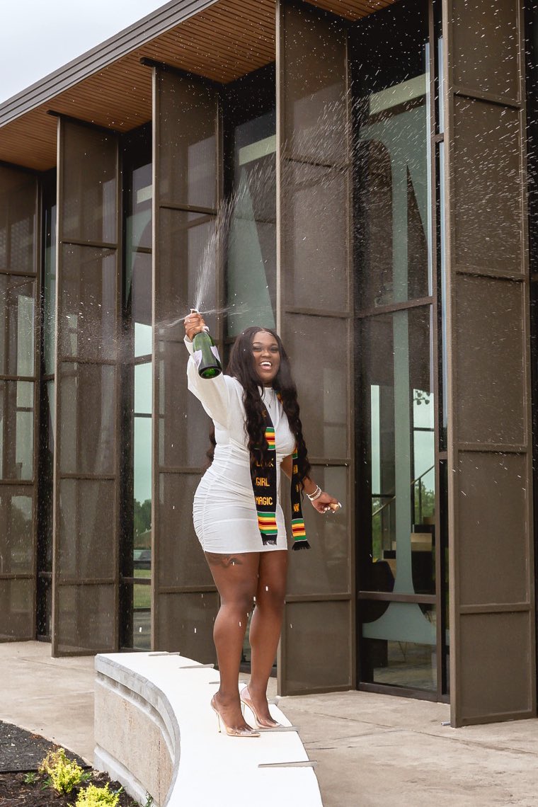 caaylaawaylaa's tweet photo. There is only 2% of black women who graduate in engineering. With that being said…

May 14, 2022 👩🏾‍🎓🍾

B.S in Chemical Engineering 
Minor in Mathematics 

✅Full Time Job Secured
✅Alpha Kappa Mu 
✅3 Leadership Positions
✅8x Deans Honor Roll
✅Mentor Program for Youth https://t.co/9V4NAO0nMI
