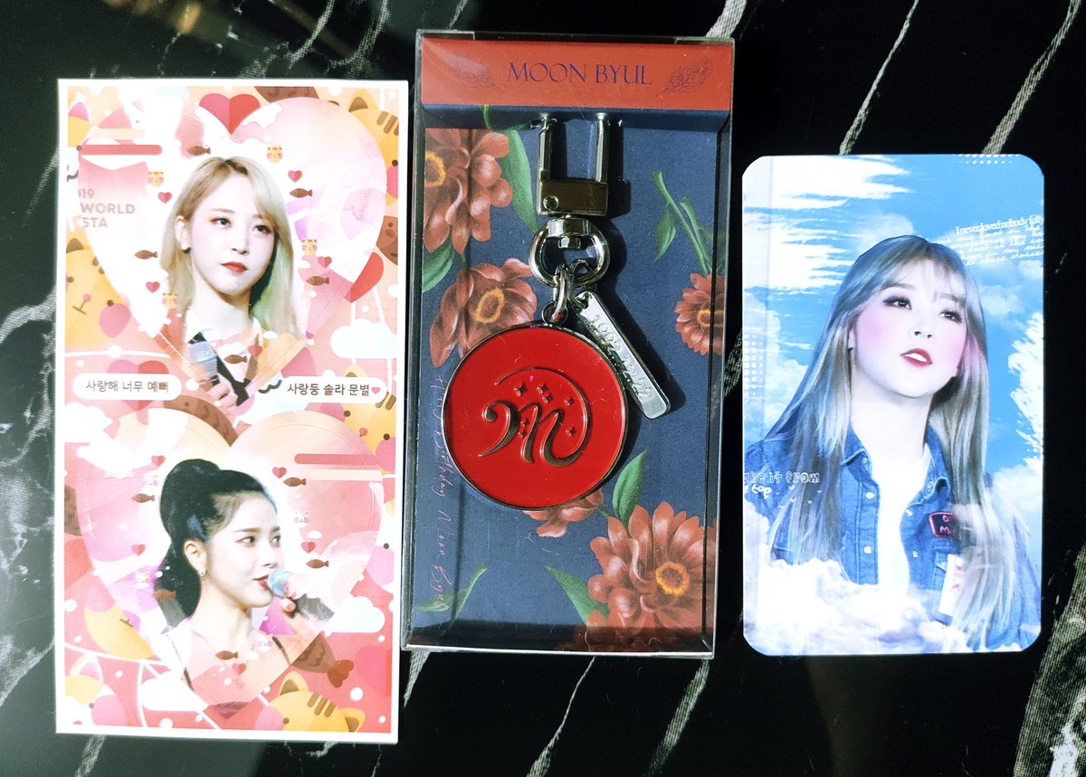 mnbyulsido's tweet photo. yaasss i finally got my Moonbyul keyring!! thank you @rav_kshopph for smooth transaction and freebies ๐ฅฐ https://t.co/RxGbKNfSGb